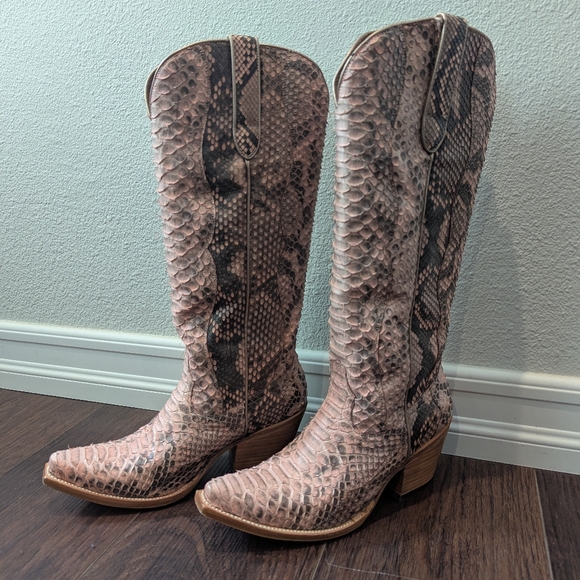 Ariat Python Western Boots - Picture 2 of 8